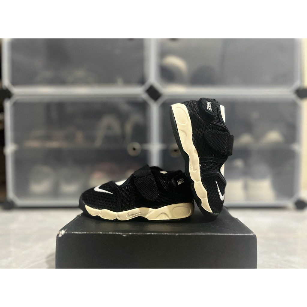 Sepatu Sendal Anak Preloved/Second Kids Nike Air Rift Insole 14 cm