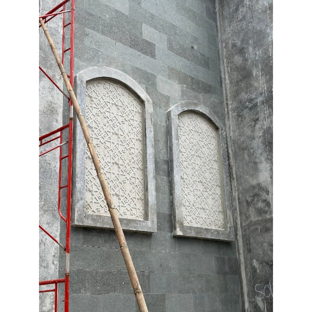 ornamen grc krawangan dinding masjid di tangerang
