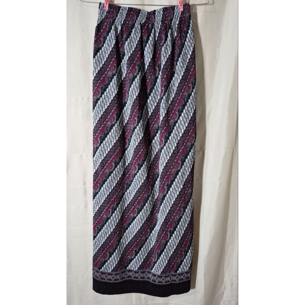 Preloved Rok Batik Plisket