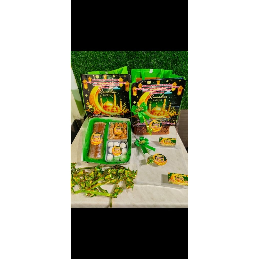 HAMPERS HANTARAN PARSEL LEBARAN IDUL FITRI PALEMBANG BOLU GULUNG NANAS KUE KERING PREMIUM