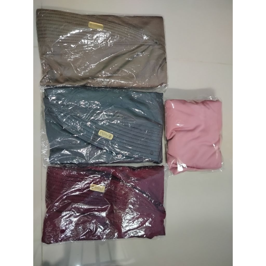 Hijab Bergo Sport Ukuran M