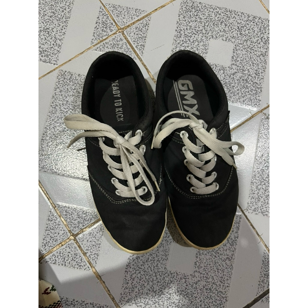 Preloved Sepatu GMX
