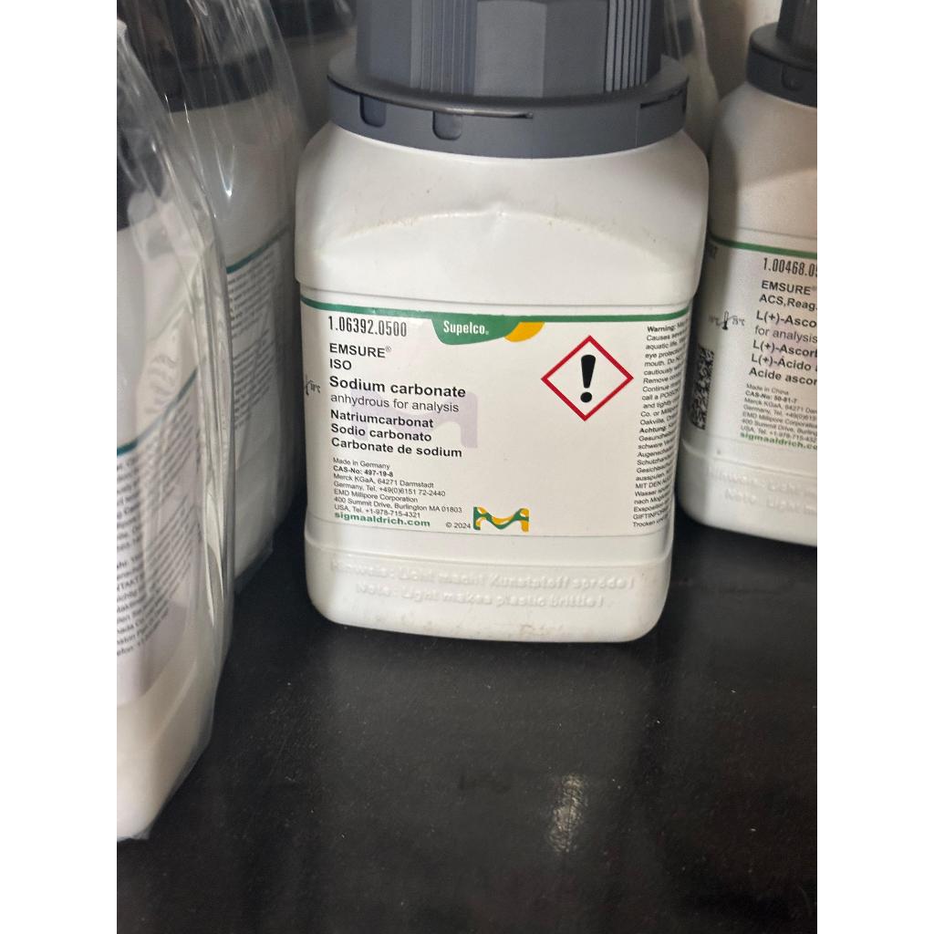 SODIUM CARBONATE ANHYDROUS / Natrium Karbonat Na2CO3 MERCK 106392 500GRAM ORIGINAL