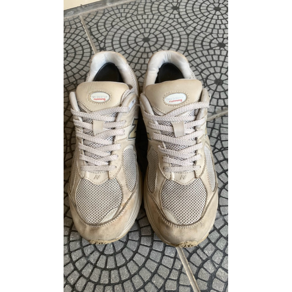 NB 2002R ivory beige original