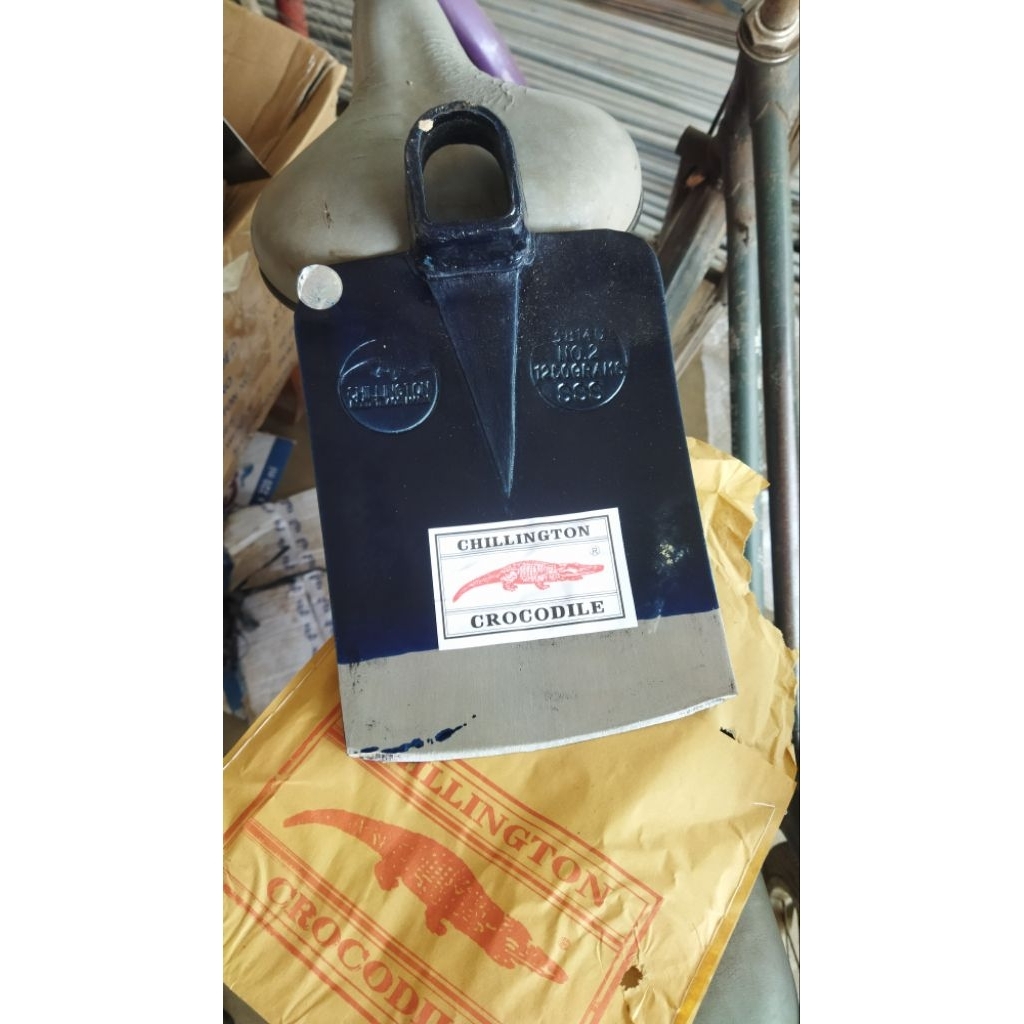 kepala cangkul cap crocodile chilington, pacul cap buaya asli. cangkul sawah tebal dan kuat