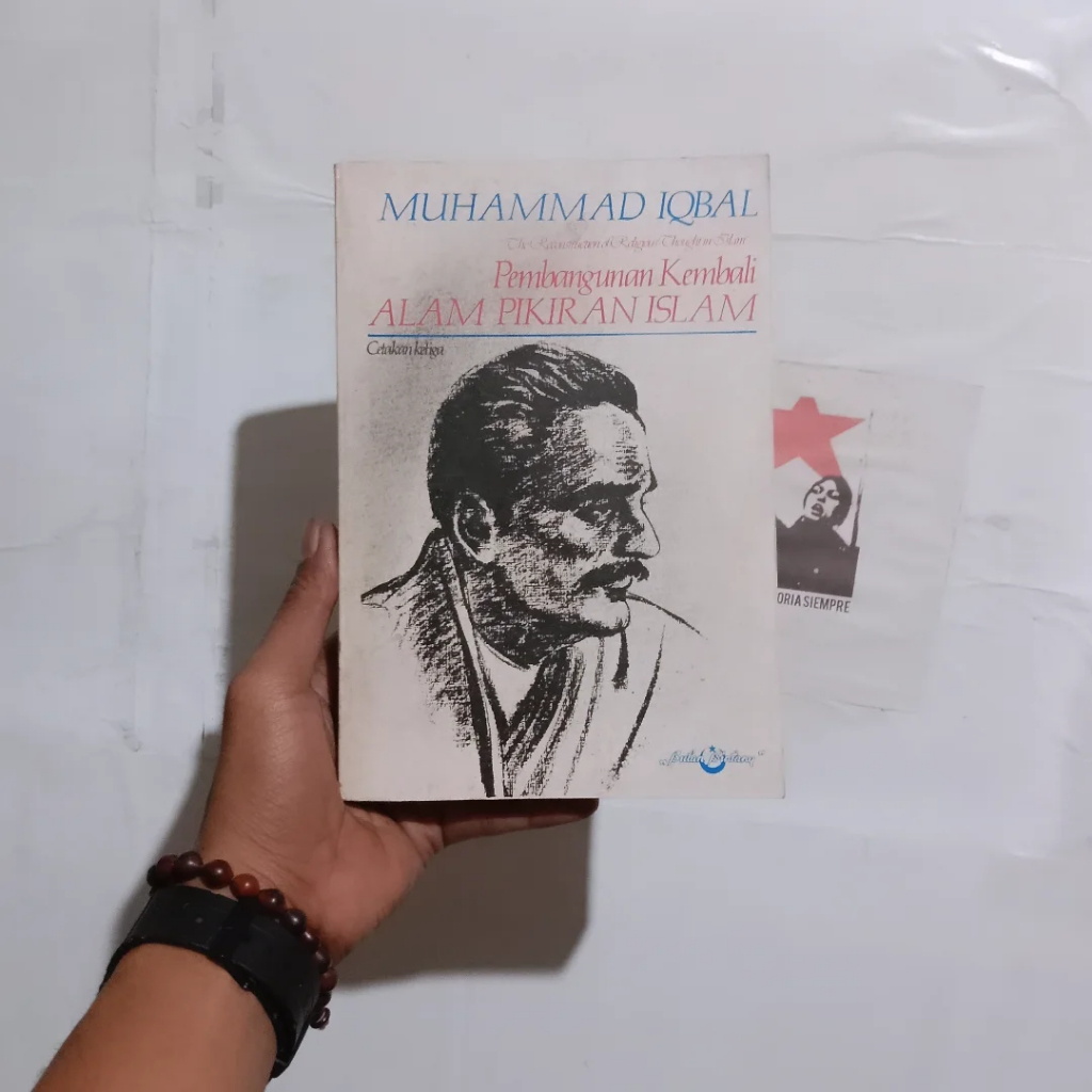 Asrar-i Khudi - Rahasia-rahasia Pribadi | Pesan dari Timur | Allah pun Tersenyum: Kisah-kisah Unik, 