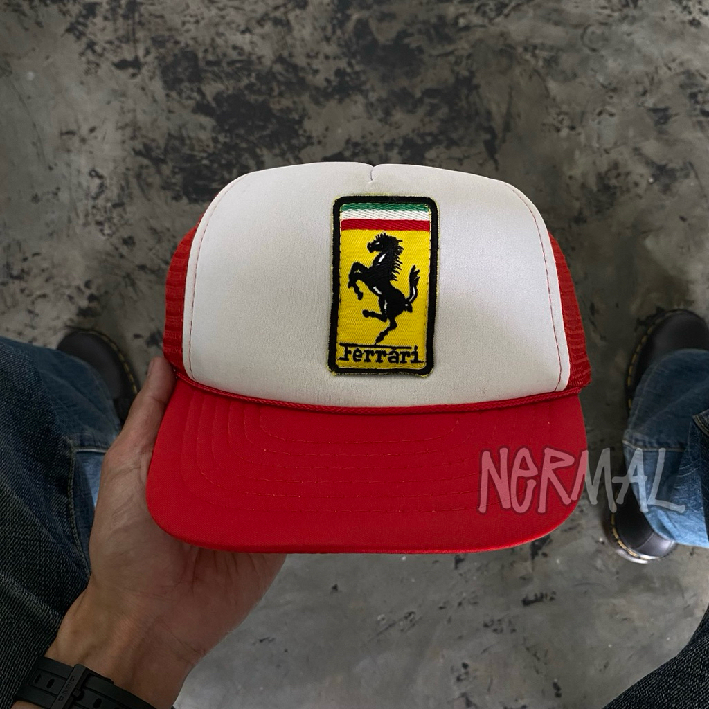 VINTAGE 90s FERRARI TRUCKER HAT