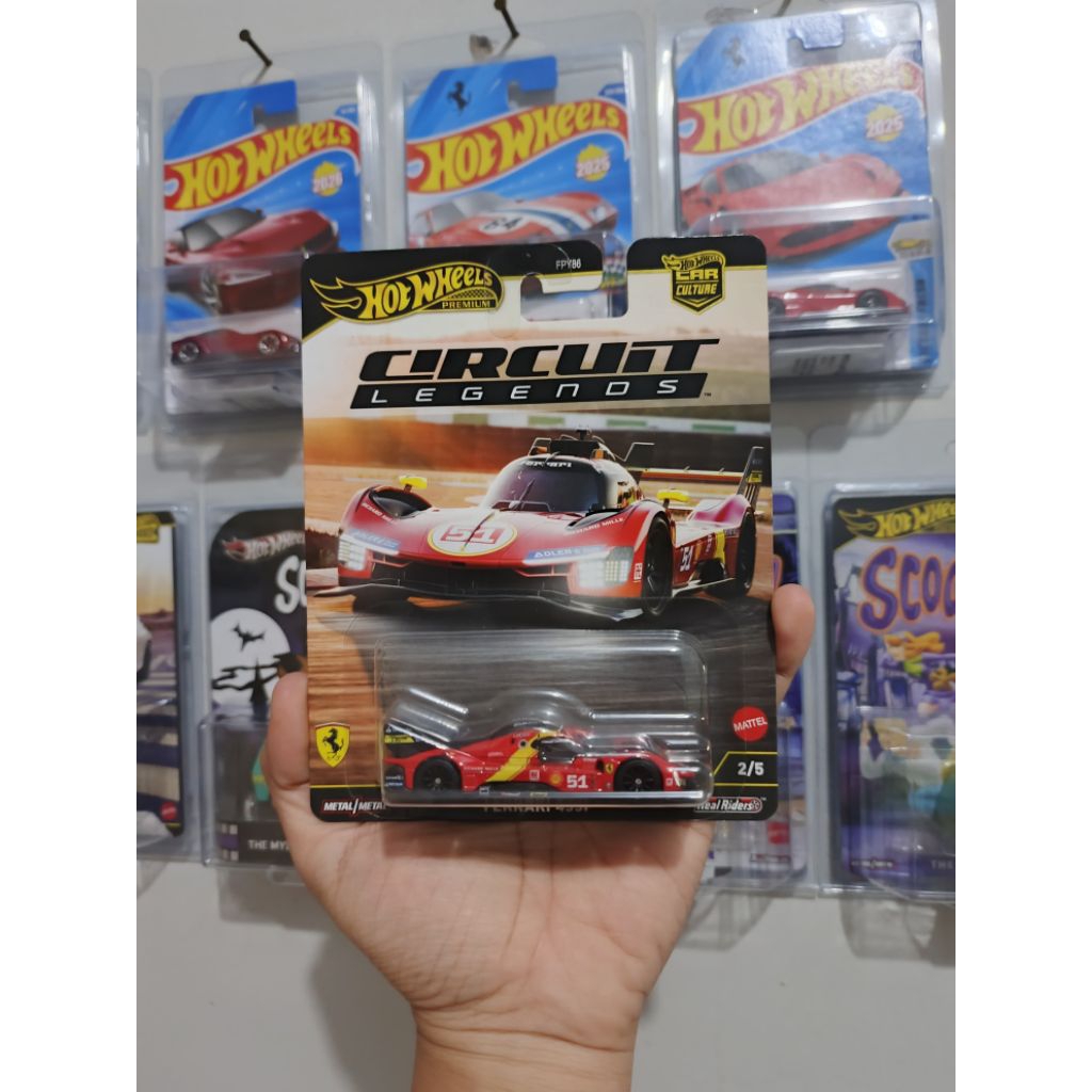 Hot Wheels Premium Ferrari 499P Circuit Legends