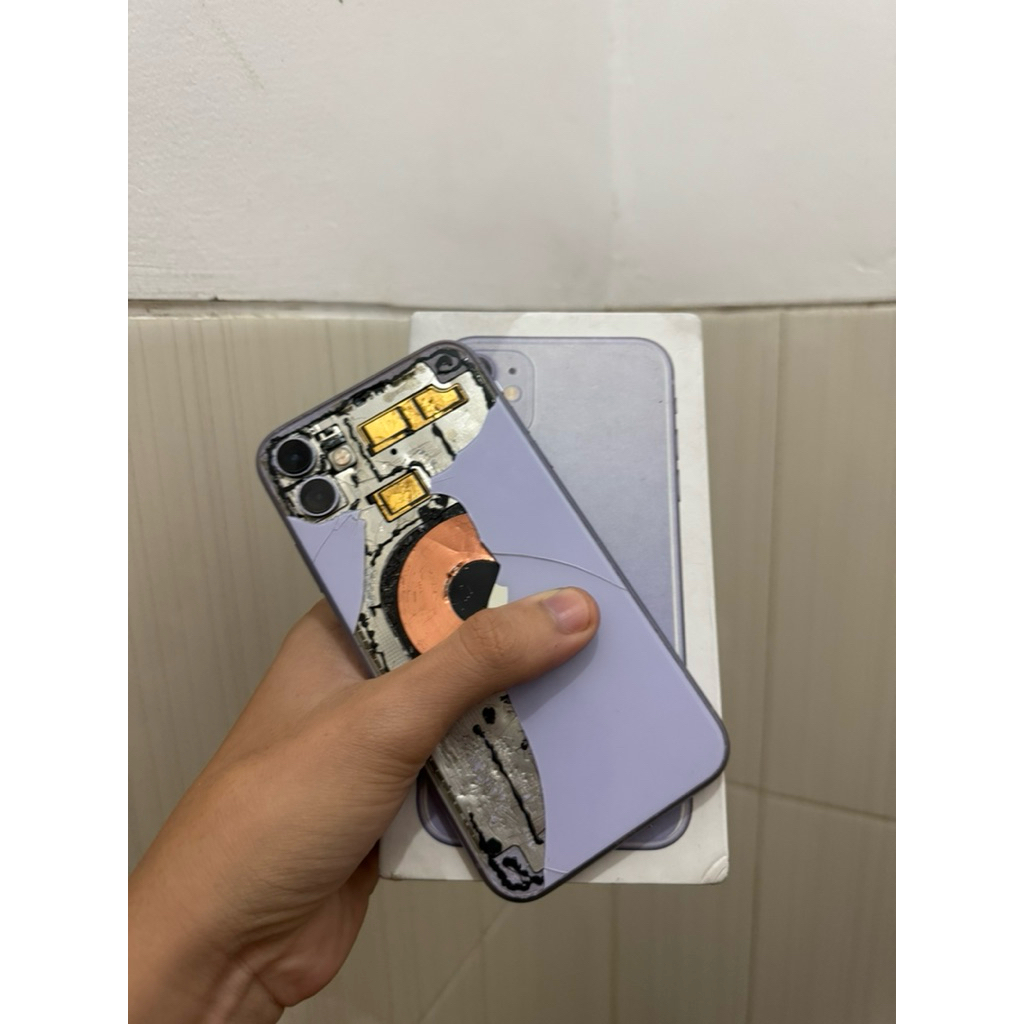 IPhone 11 64 GB Purple Lock icld