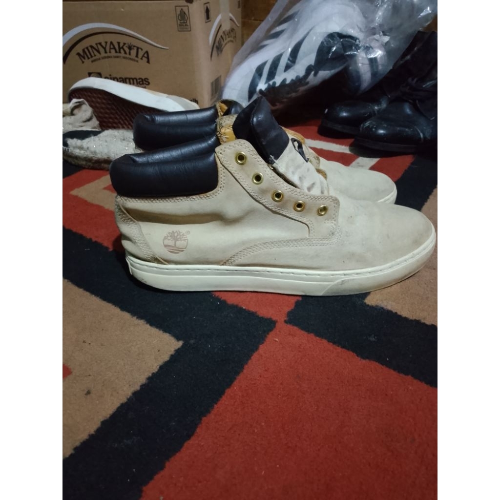sepatu second timberlandd size 44 insole 28,5