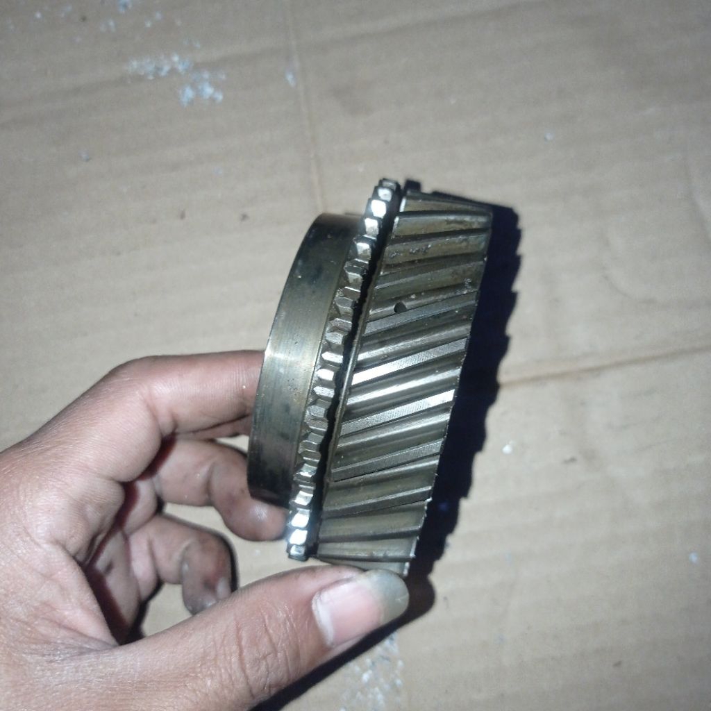 gigi transmisi no.2 L300 solar