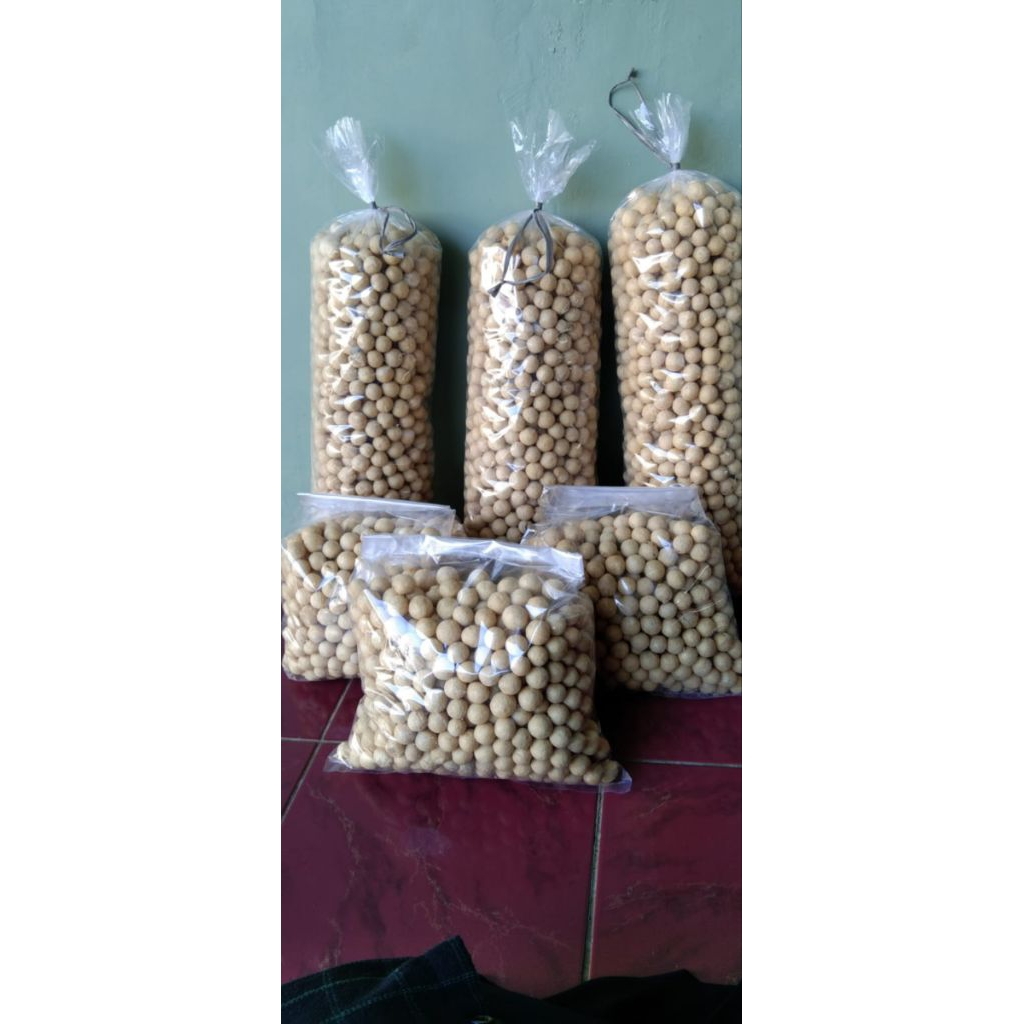 tahu bulat kering 1/4, 1 kg (1bal).