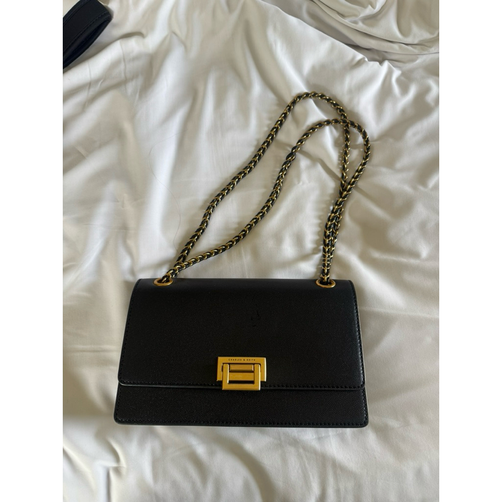 Charles N Keith Hitam Tas Bahu Braided-Strap Everline - Black