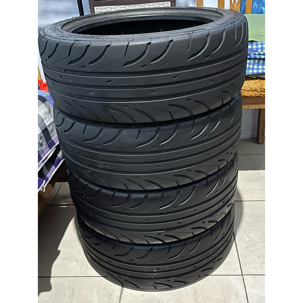 Ban Accelera 651 Sport 195/50 R16