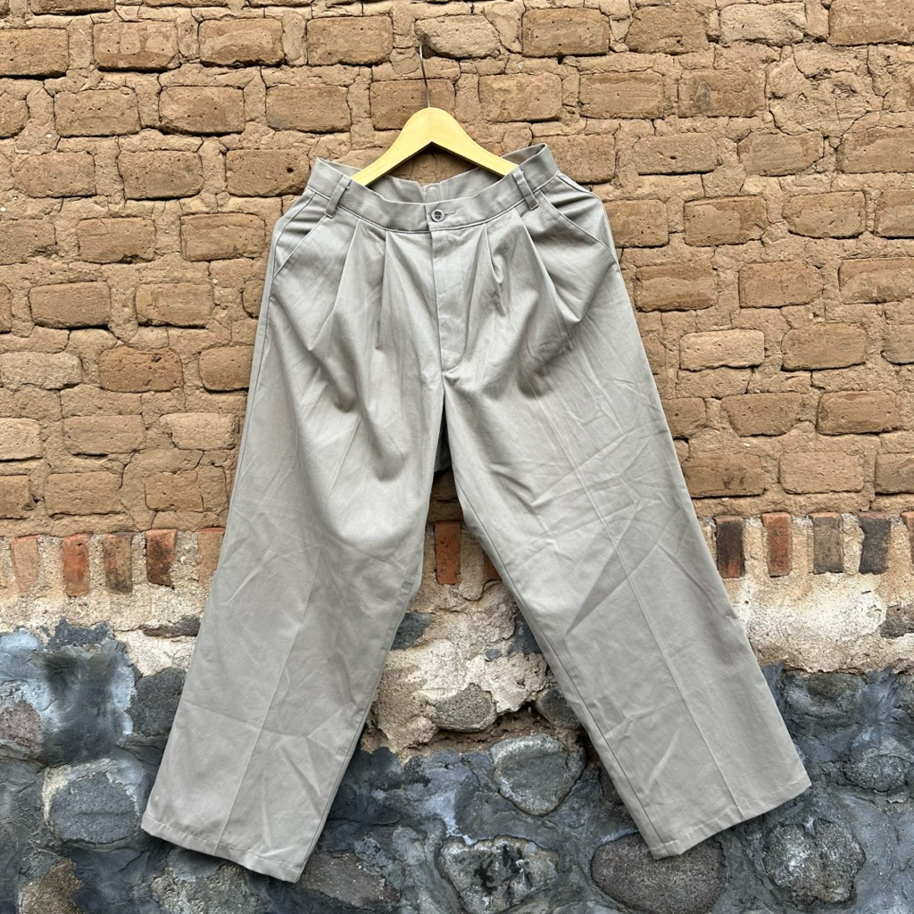 celana panjang size fit 27/28 santai skena cream dockers gombrong lurus