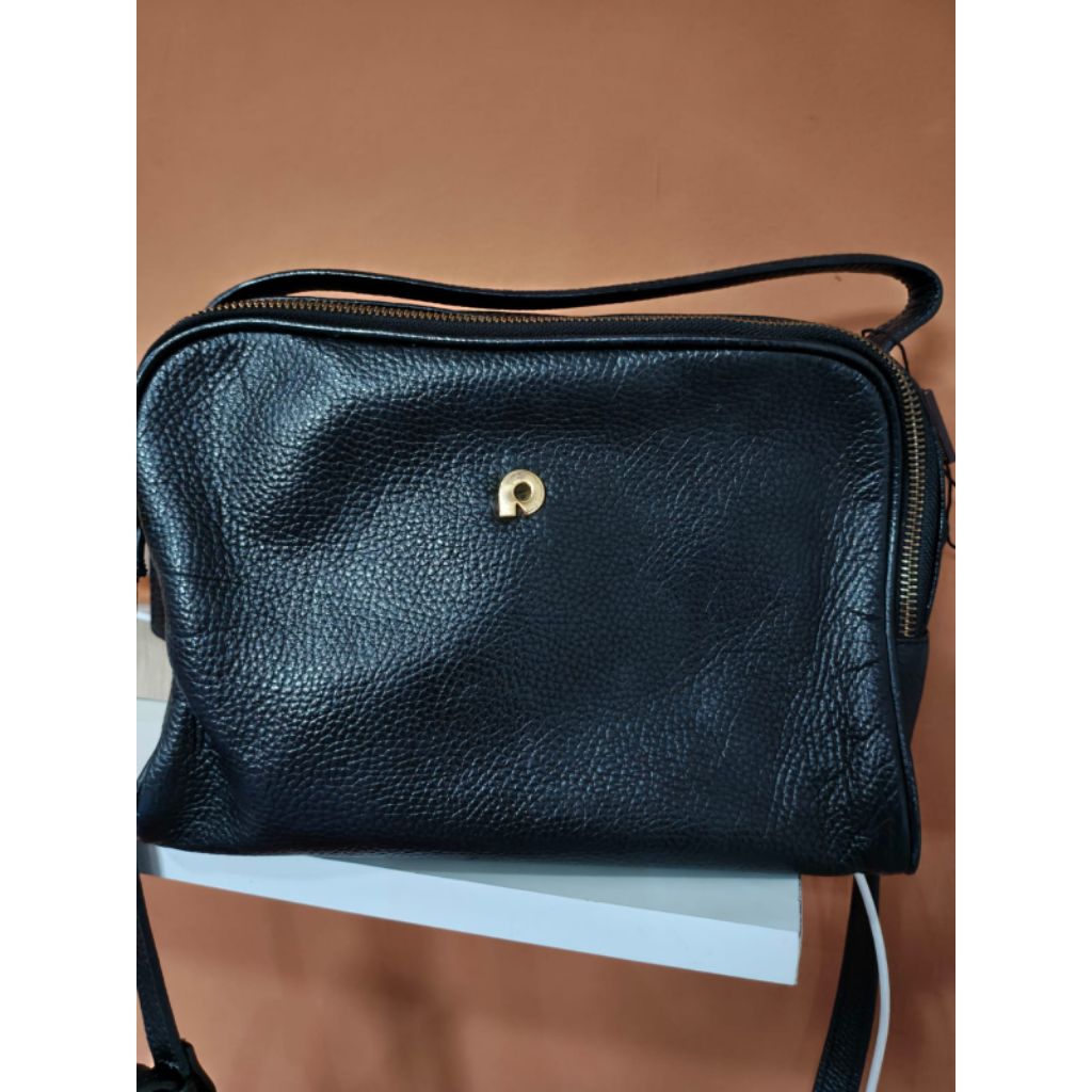 Preloved Tas Papillon Leather's 3307 Hitam VVGC Slingbag Kulit Asli