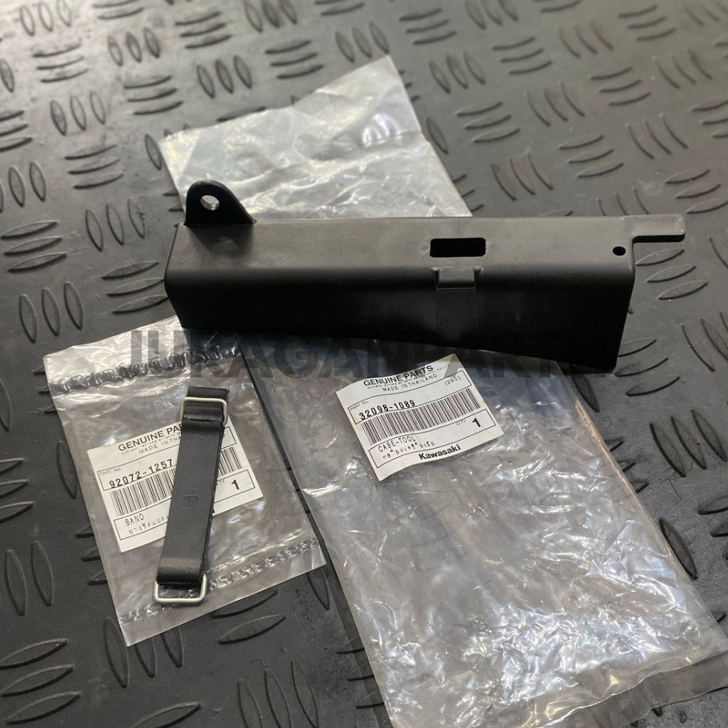 BOX TOOLKIT BOX KUNCI SET KARET TOOLKIT NINJA R SS 150 ORIGINAL