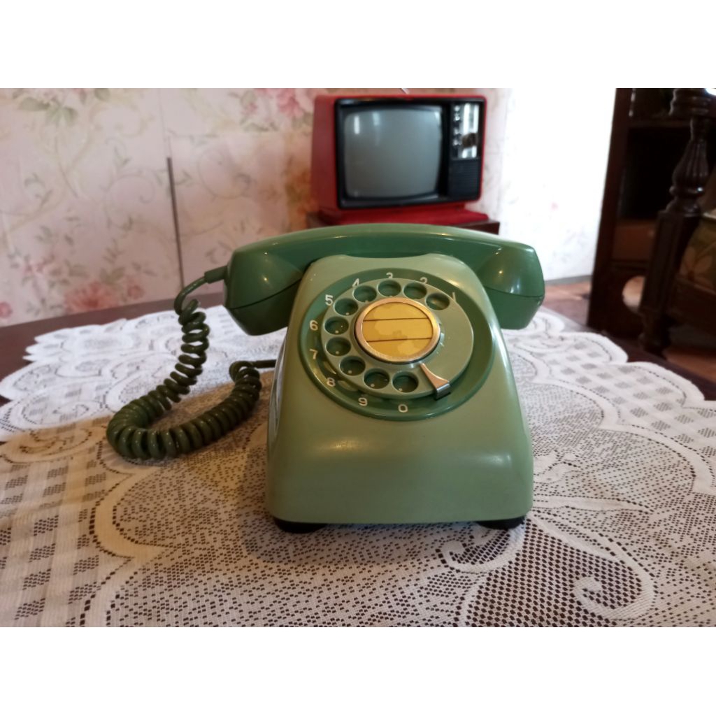 Pesawat Telepon Telpon Putar Kabel jadul antik vintage lawas Tua Retro Kuno
