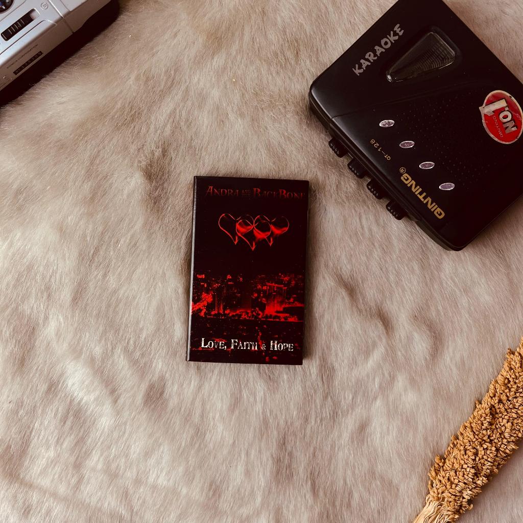 Kaset Pita ANDRA AND THE BACKBONE Love Faith Hope Original