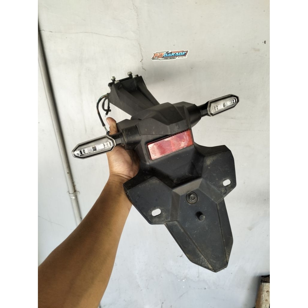 Spakbor Slebor belakang set sein Cbr 150 R Cbr150R led original