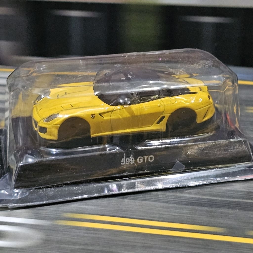 kyosho ferrari 599 GTO kuning yellow rhino mini 64 scale model ls