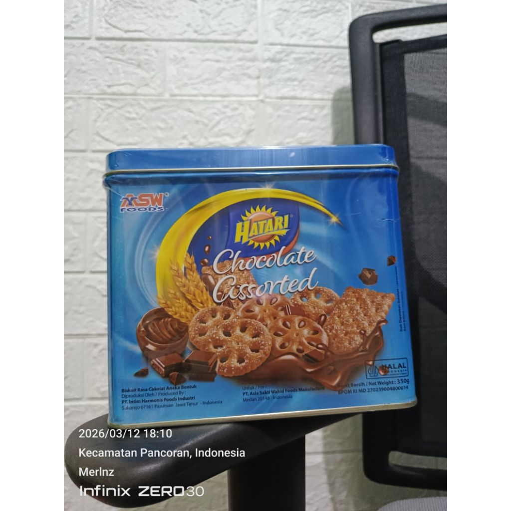 Biskuit rasa cokelat kaleng 350g dari HATARI Chocolate Assorted