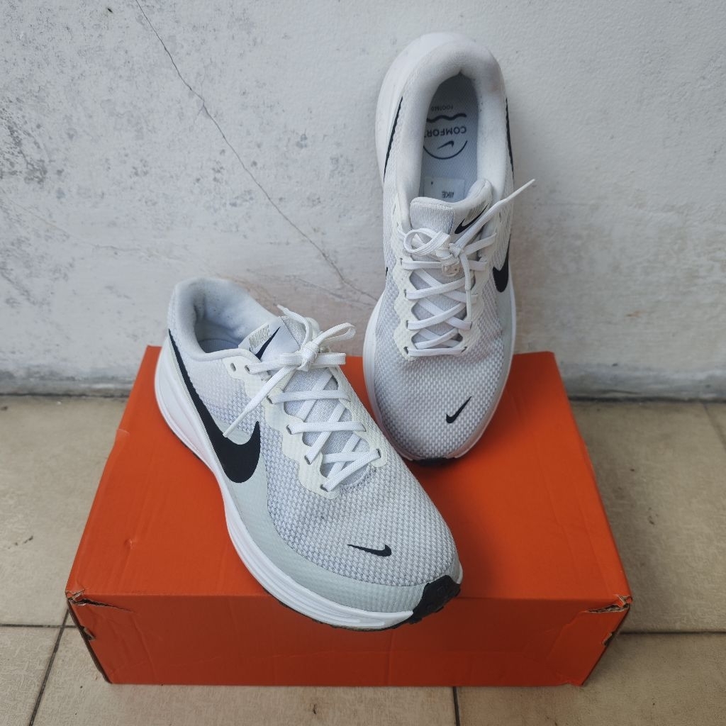 NIKE Revolution 8 Men Running Shoes Sepatu Lari Sneaker Sneakers Pria ORI