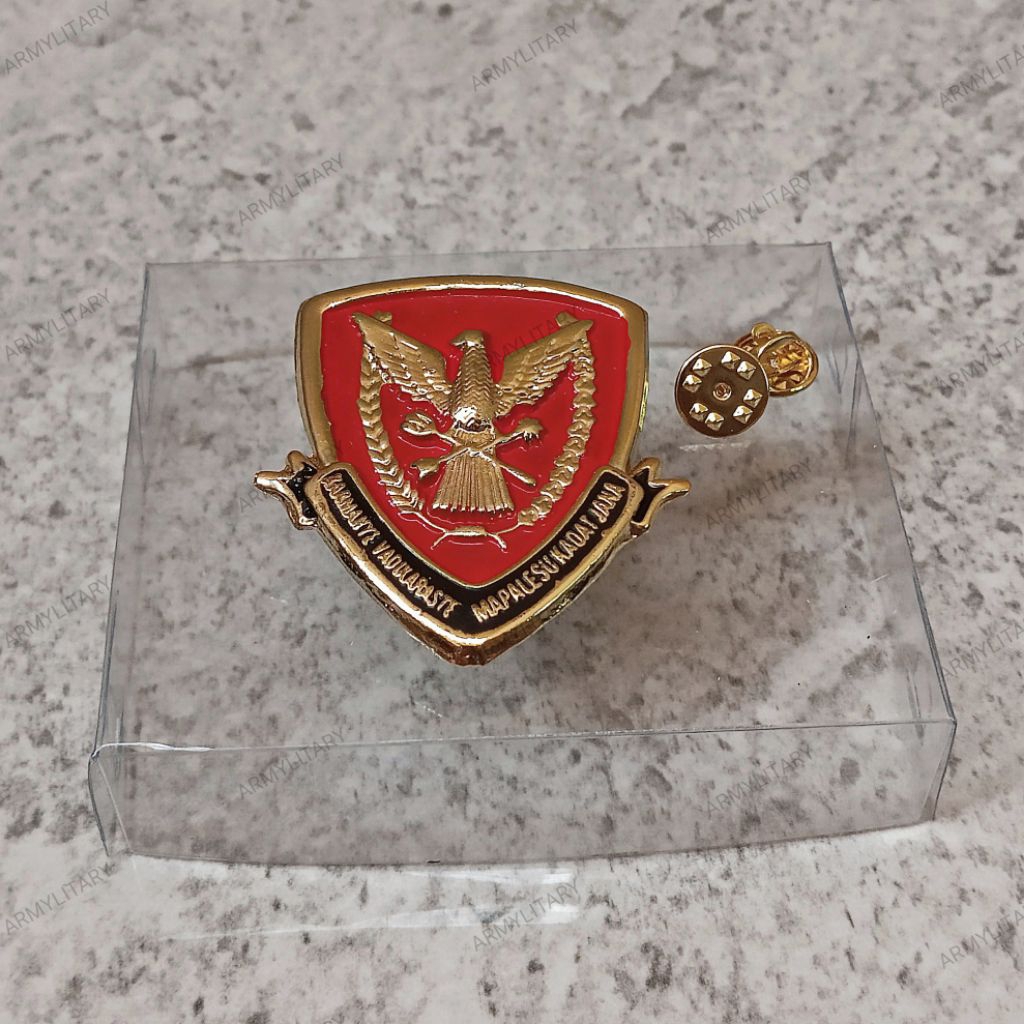 PIN EMBLEM BARET PASKHAS