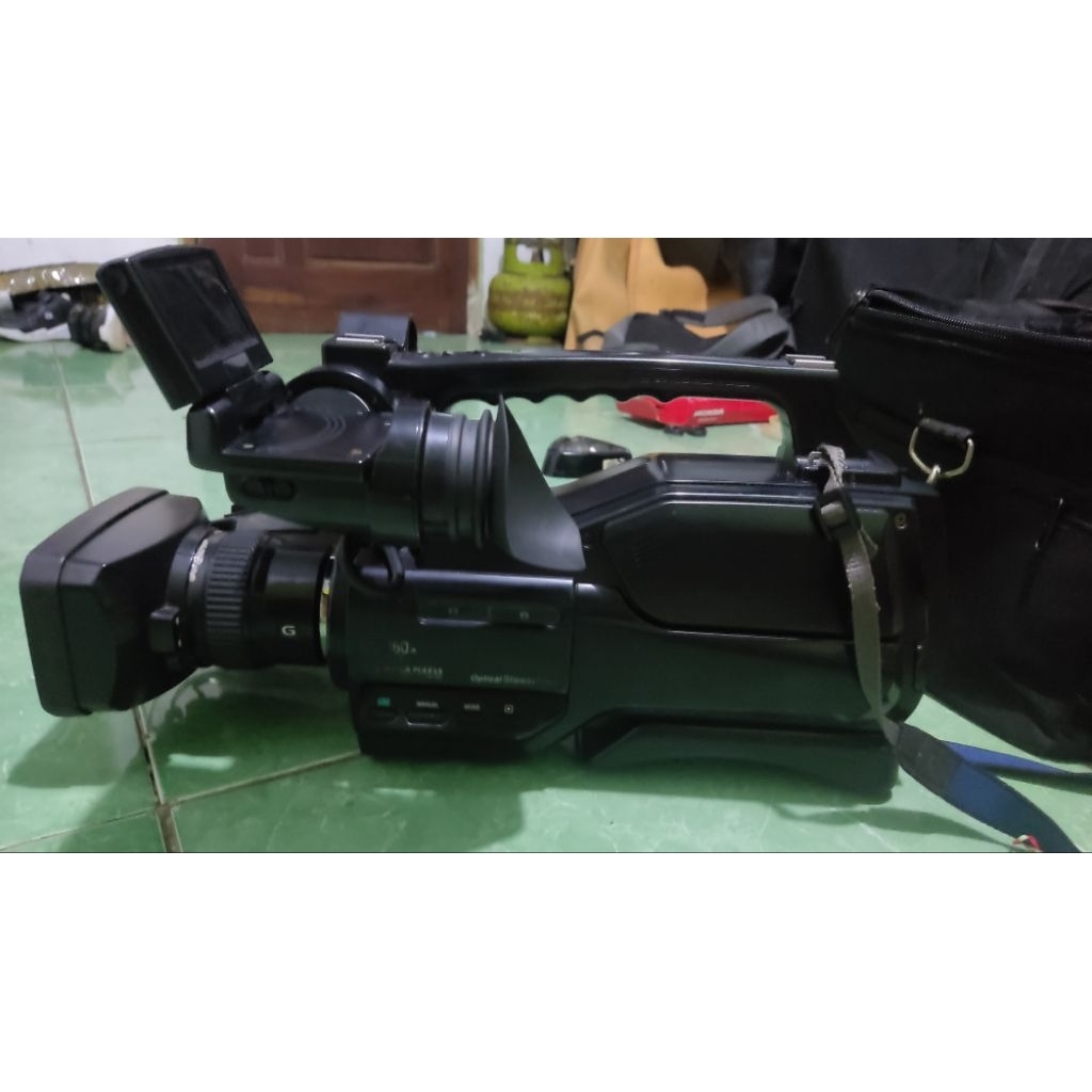 Camcorder Sony mc1500 fungsi normal + mic eksternal ORI Sony + tas tebel + lampu flash