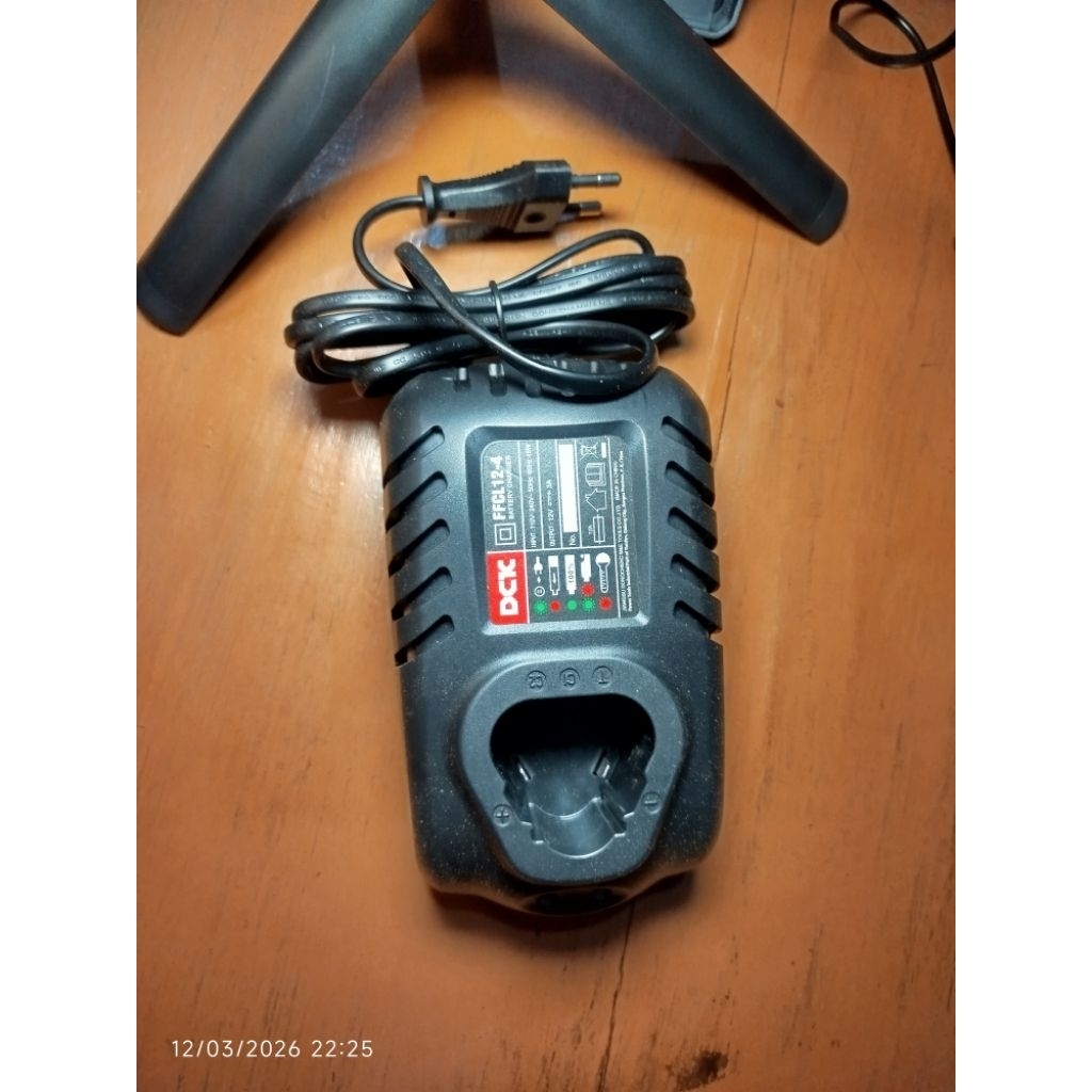 fash charger 12volt dck