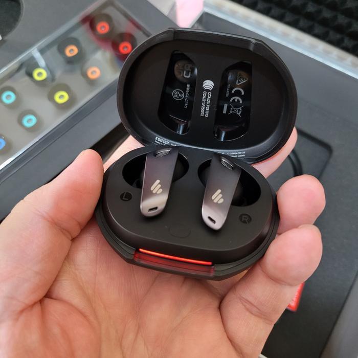 Edifier neobuds Pro Special Edition box