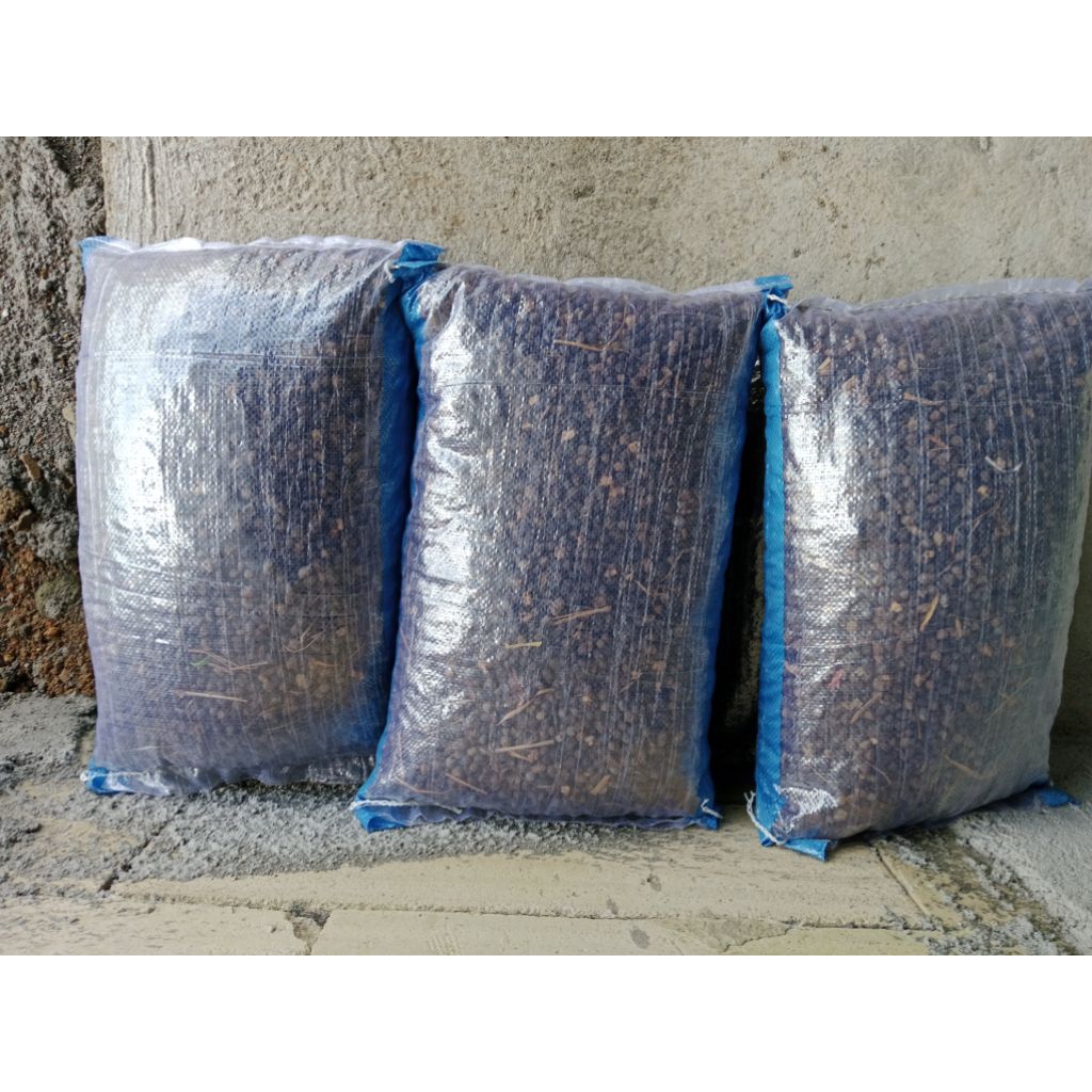 Pupuk organik kohe kambing srintil grontol kambing kering kemasan karung 10kg