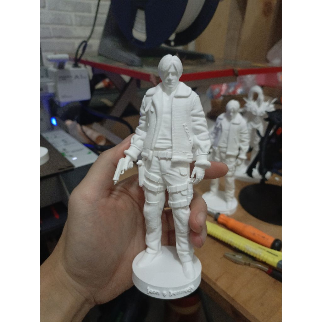 resident evil leon s kennedy