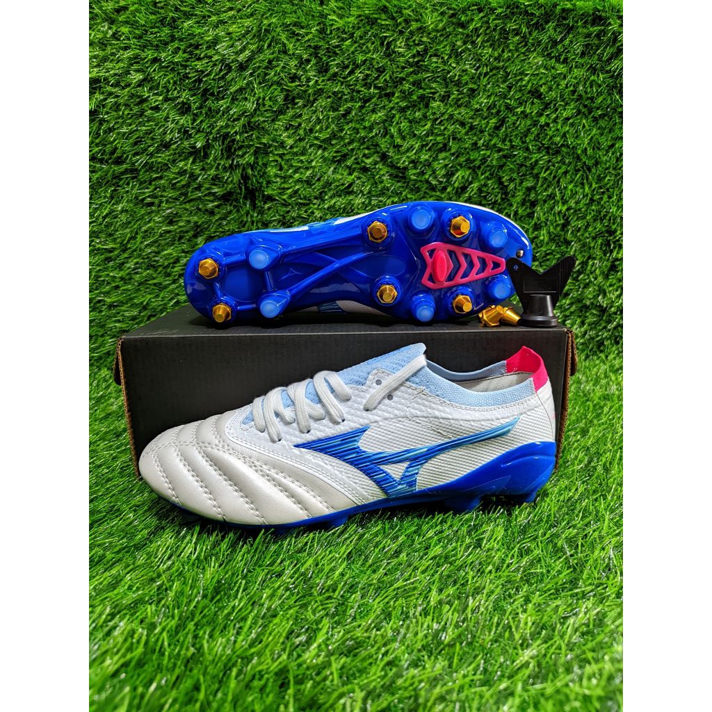 Sepatu Bola Soccer Mizuno Beta IV Anticlog white Blue Pink FG