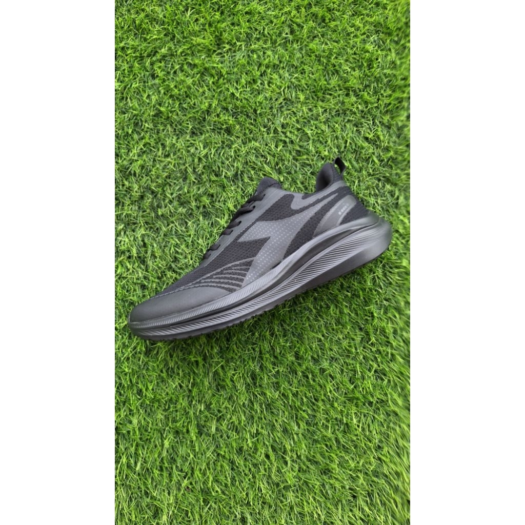 diadora kalistik men running shoes black