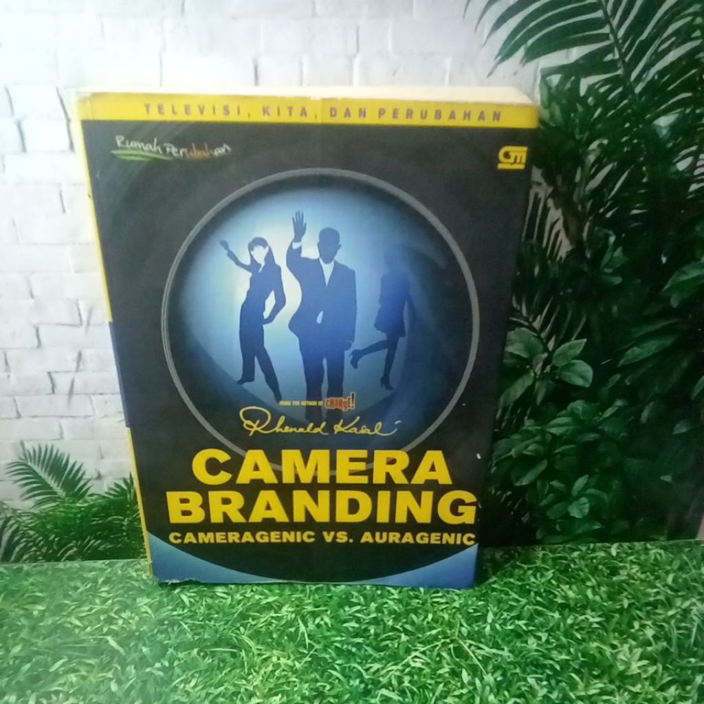 BUKU CAMERA BRANDING