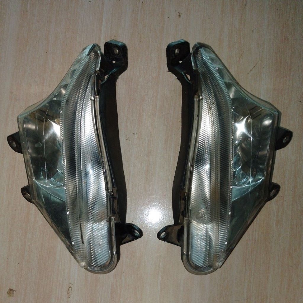LAMPU SEN SIEN RETING DEPAN SUPRA X 125 ORIGINAL ASLI COPOTAN MOTOR HONDA SUPRA X 125 RETENG RETING 