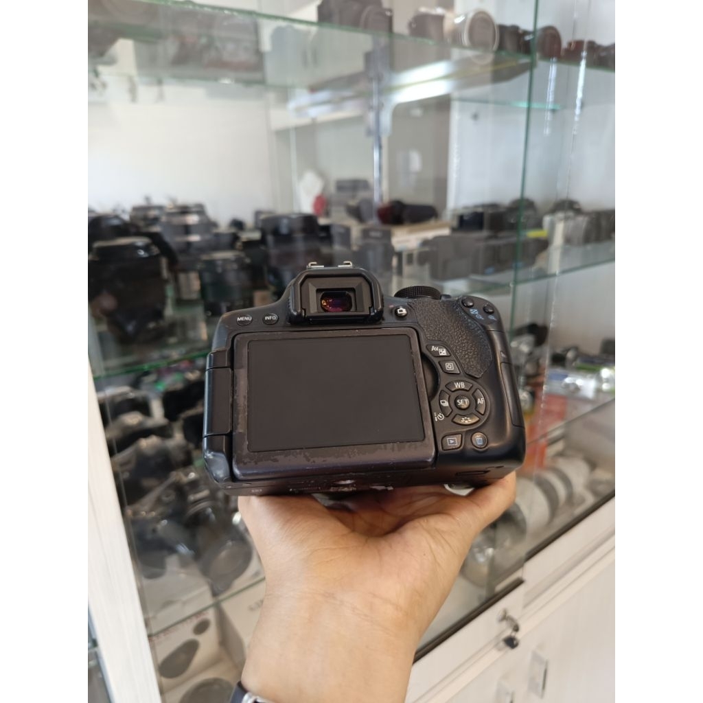 CANON750D