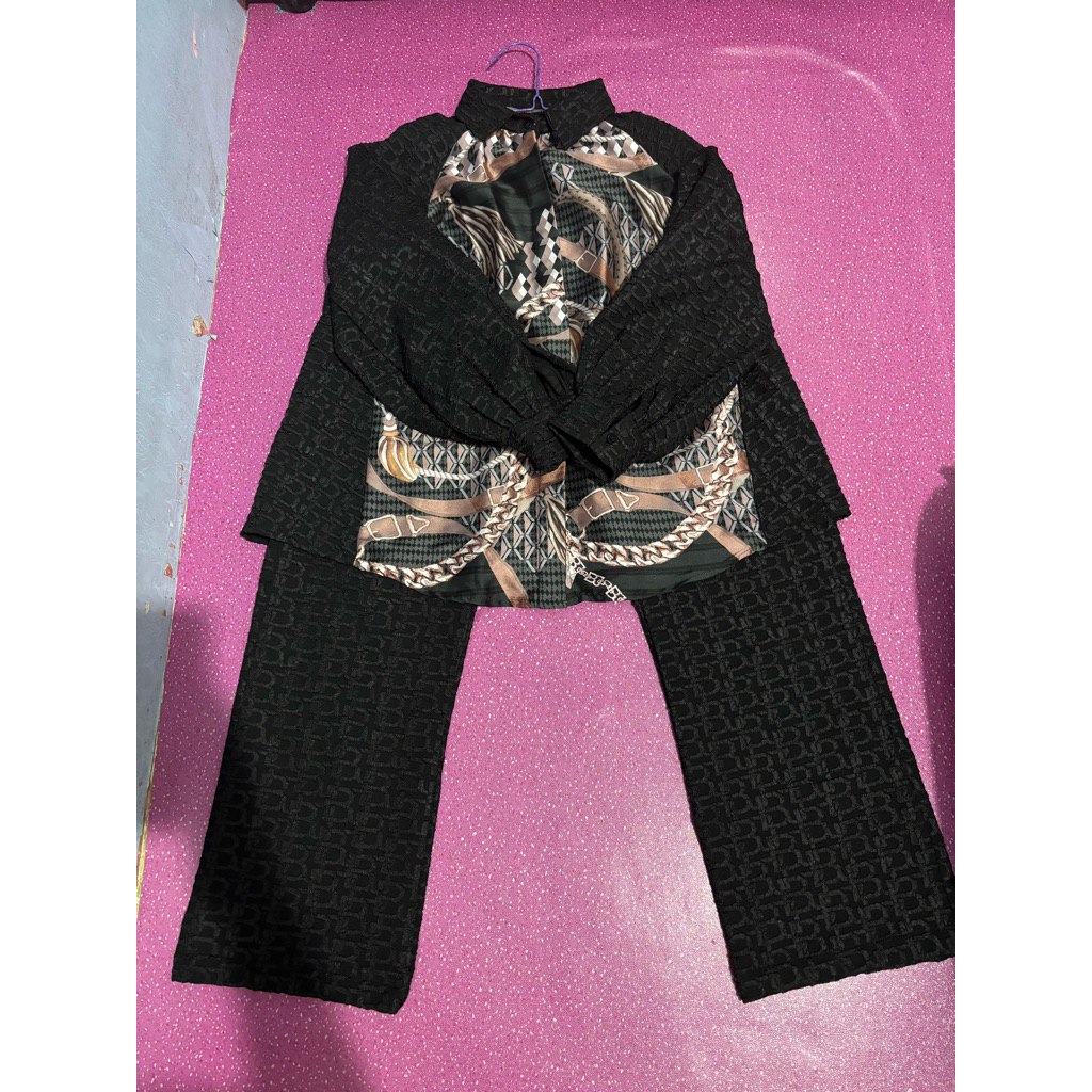 Preloved Benang Jarum - Set Luminosa Mix Fabric Shirt - Black