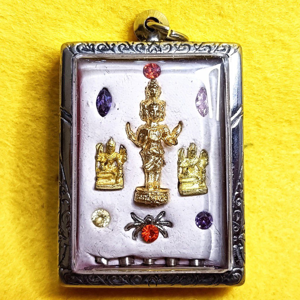 Liontin Trimukti dan Kitsune / Kruba Krissana