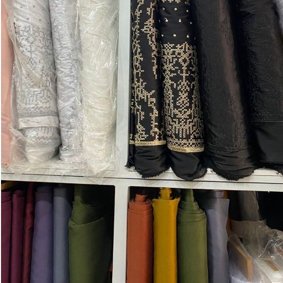 Kain Armani Silk Bordir Hitam Putih Premium - Bahan Gamis Mewah Wanita - Kain Bordir Elegan untuk Dr