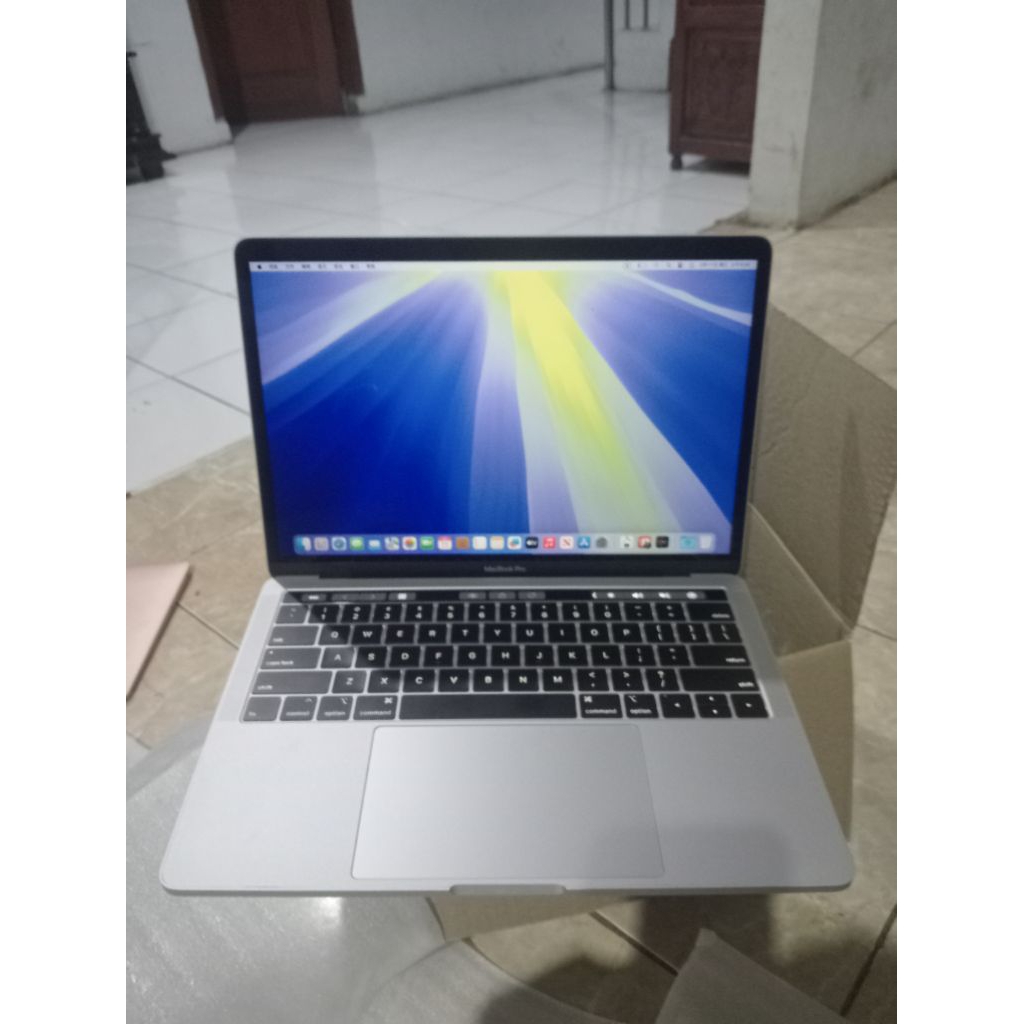 Macbook pro 2019 8/256