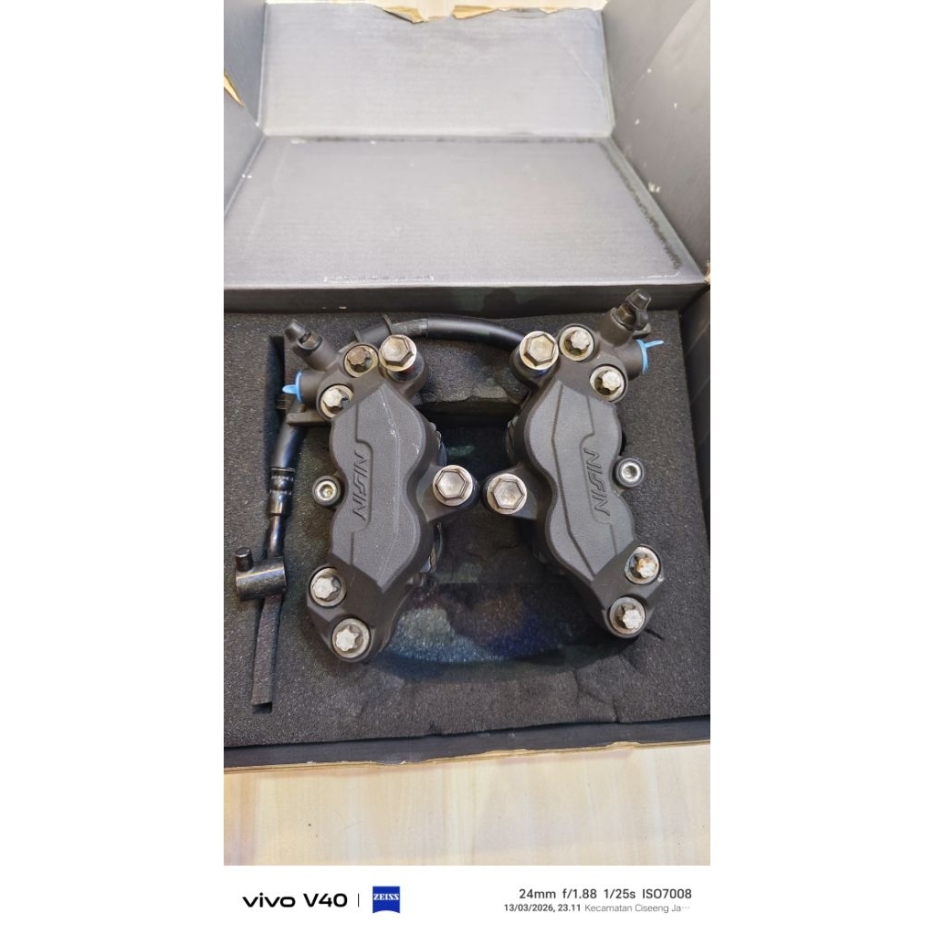 kaliper depan kanan kiri kawasaki Z800 Z900 original