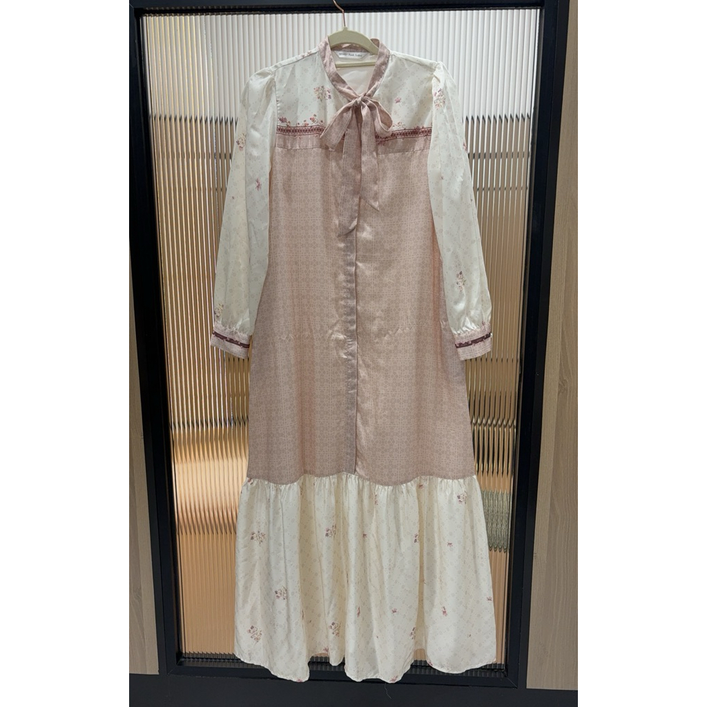 Omara dress x Antik