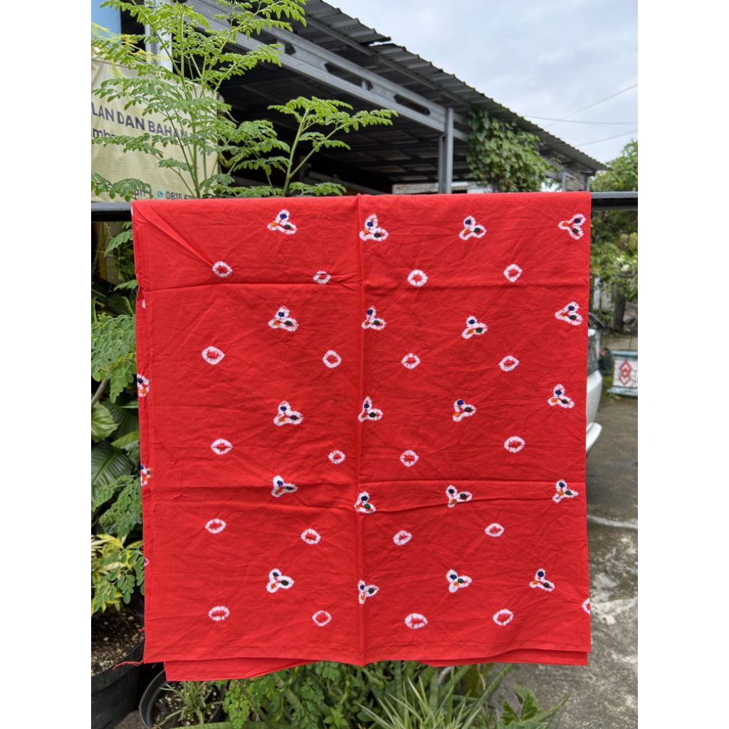 kain jumputan polos handmade merah cabe