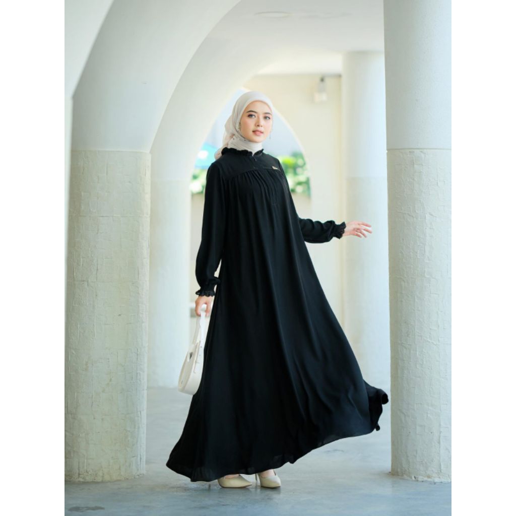 Gamis dharby hitam