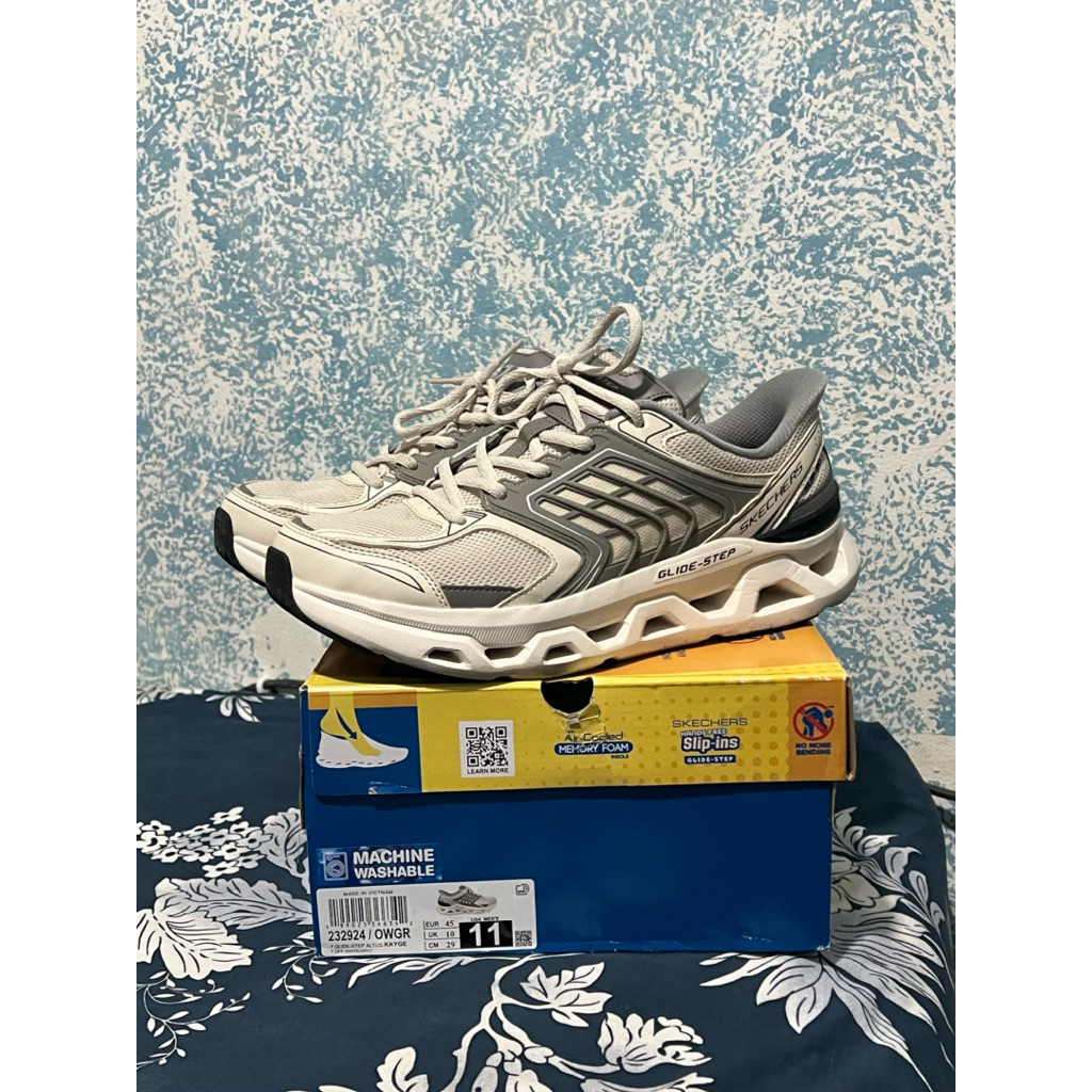 Sepatu Running Daily Pria Skechers Grey FULLSET ORIGINAL LIKE NEW size 45