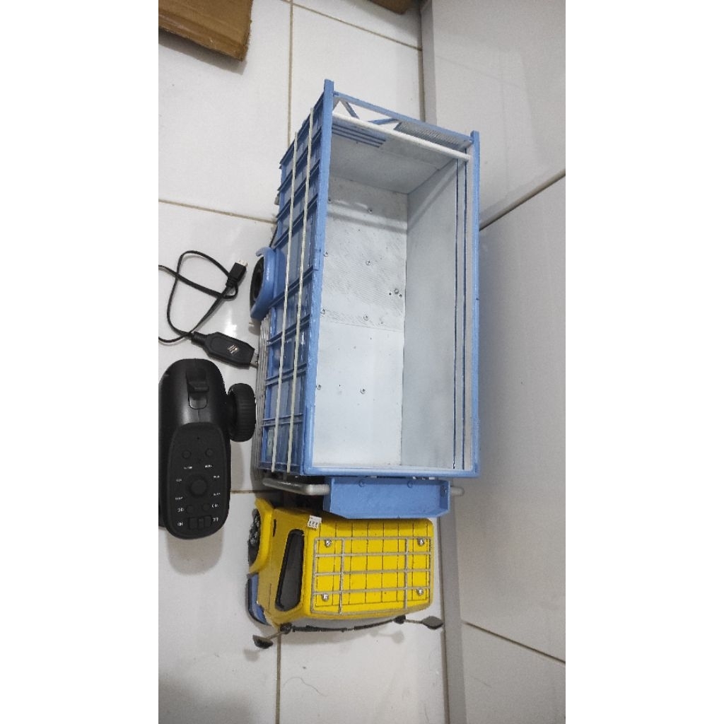 RC TRUK CANTER (handmade)