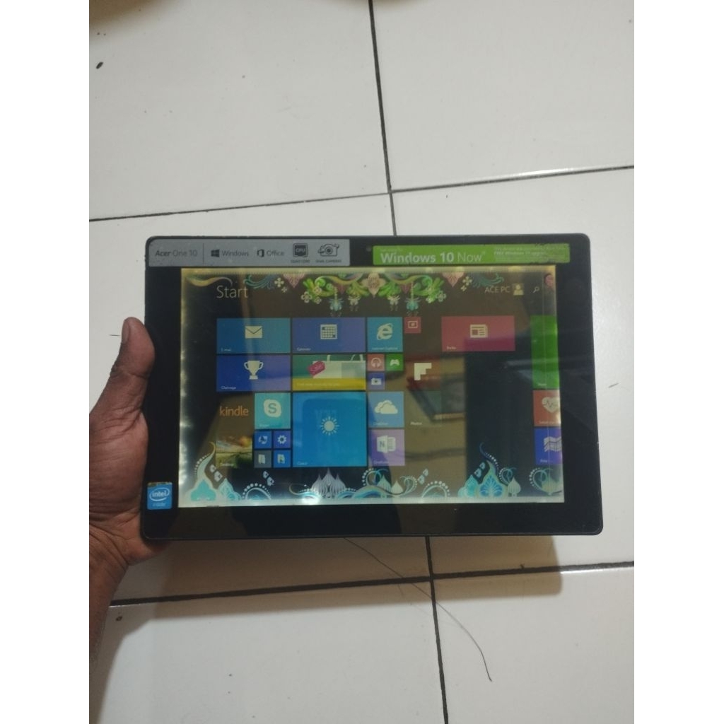 LAPTOP TABLET ACER ONE 10 MINUS