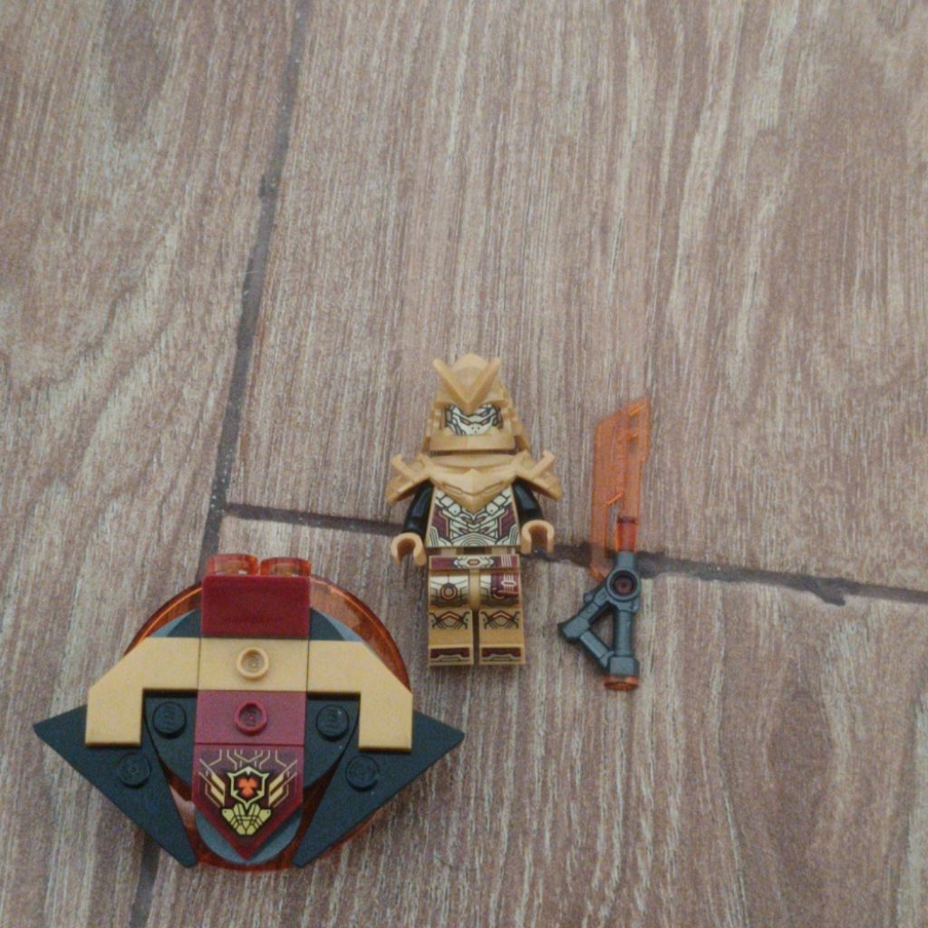 Lego Ninjago Imperium Claw Hunter + Sword + Vechile